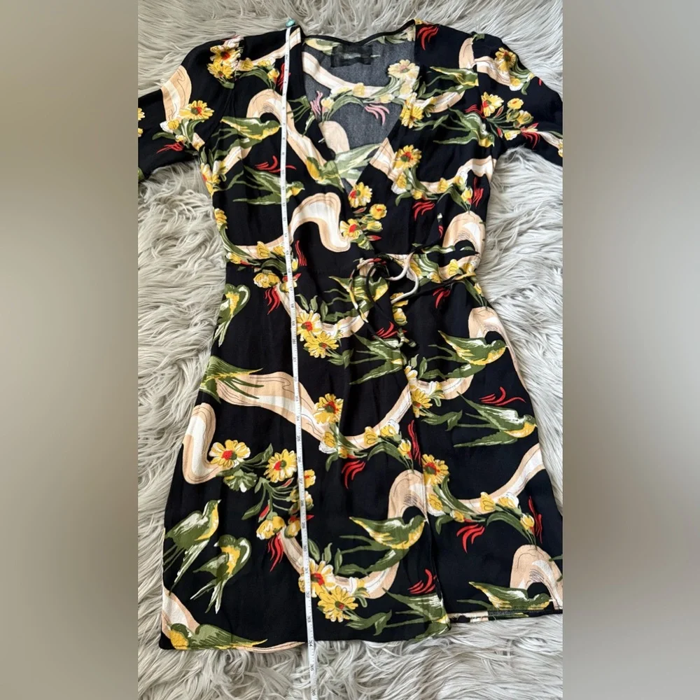 REFORMATION Marita Wrap Dress in Parrot Print Size Large - Picture 13 of 14